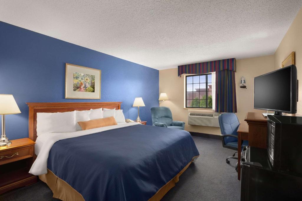 Days Inn by Wyndham Keene NH - image 7