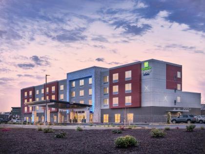 Holiday Inn Express & Suites Salem North - Keizer an IHG Hotel