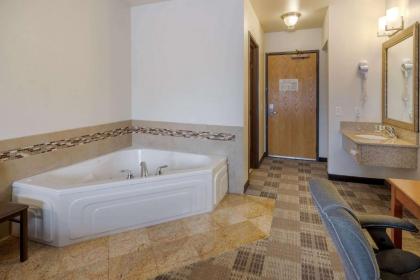 Quality Inn Kenai - image 8