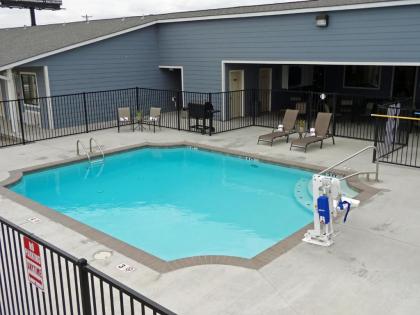 Quality Inn And Suites Kenedy Tx