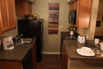 Eagles Den Suites at Kenedy - image 3