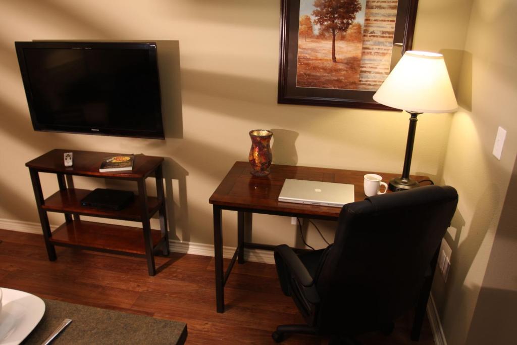 Eagles Den Suites at Kenedy - image 5