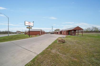 Hotel in Kenedy Texas