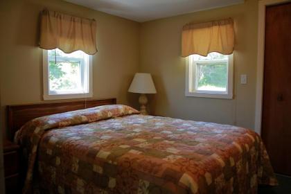 Kennebunk Gallery Motel and Cottages - image 9