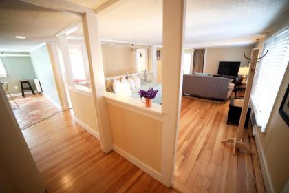 The Kennebunk Inn - image 2