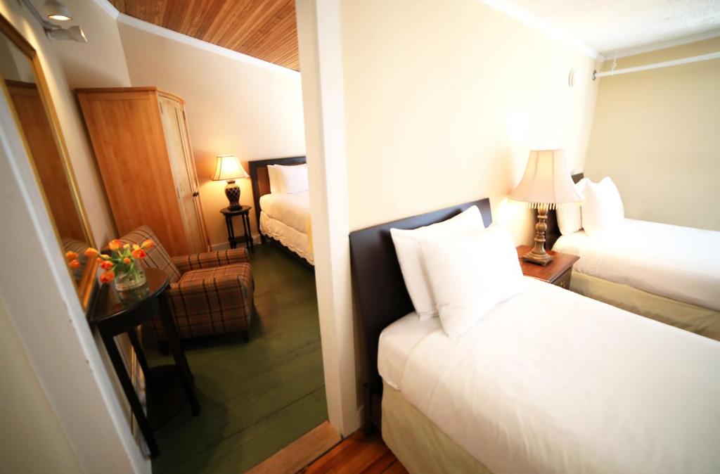 The Kennebunk Inn - image 4