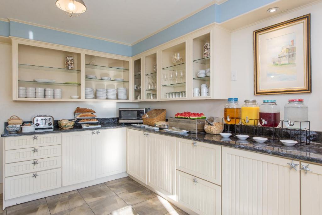 The Beach House Inn - image 7