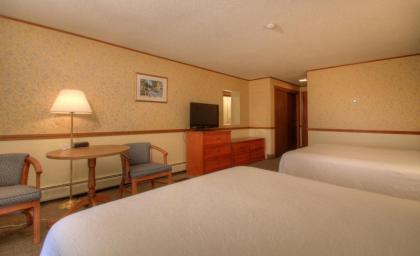 The Seaside Inn - image 8