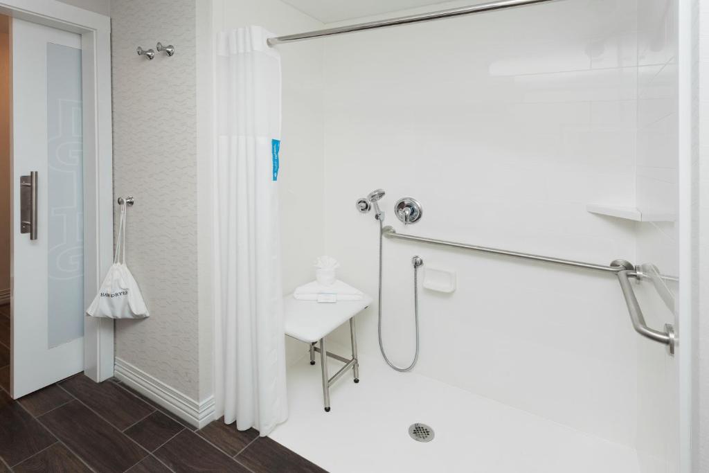 Hampton Inn Kennebunk Kennebunkport Me - image 4