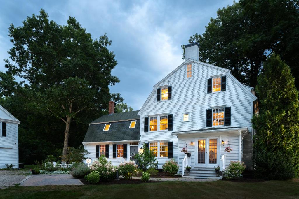 Waldo Emerson Inn - main image