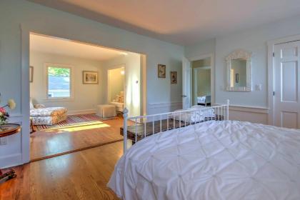 Superb 3-Story Kennebunk Home - half Mi to Beach! - image 4