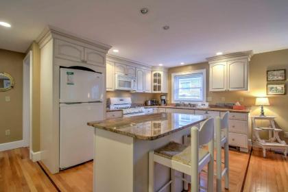 Lovely Kennebunk Guesthouse - 2 Mi to Dock Square! - image 5
