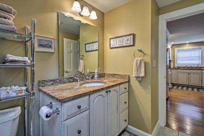 Lovely Kennebunk Guesthouse - 2 Mi to Dock Square! - image 8