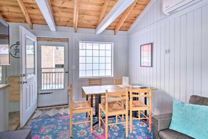 Charming Jacuzzi-Suite - Walk to Parsons Beach! - image 3