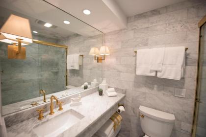 Yachtsman Lodge & Marina - image 13