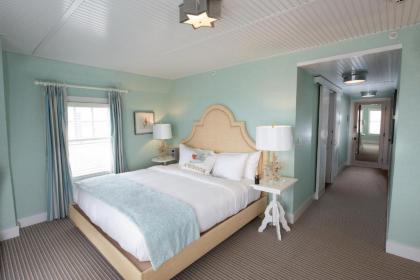 The Tides Beach Club - image 8