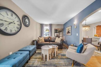 Luxury Apartment in Historic Carriage House - image 5