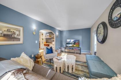 Luxury Apartment in Historic Carriage House - image 6