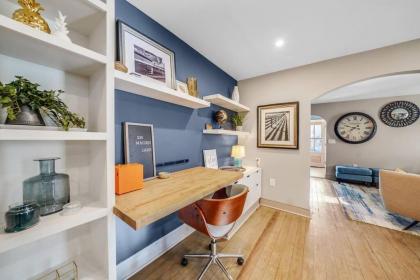 Luxury Apartment in Historic Carriage House - image 9