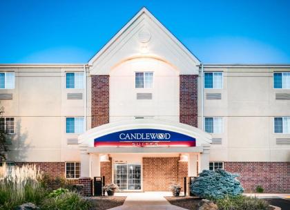 Candlewood Suites Kenosha an IHG Hotel