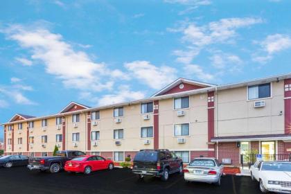 Super 8 by Wyndham KenoshaPleasant Prairie Wisconsin