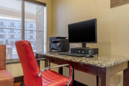 Comfort Inn & Suites Kenosha - image 12