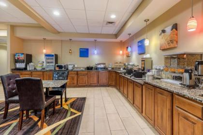 Comfort Inn & Suites Kenosha - image 9