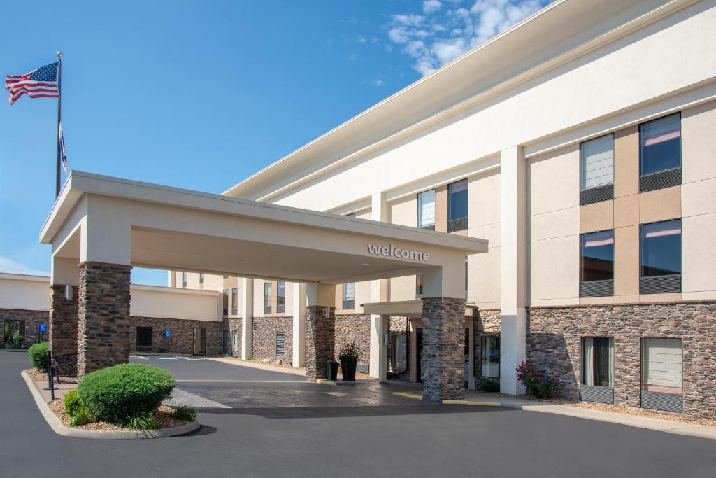 Hampton Inn Kent/Akron Area - image 5