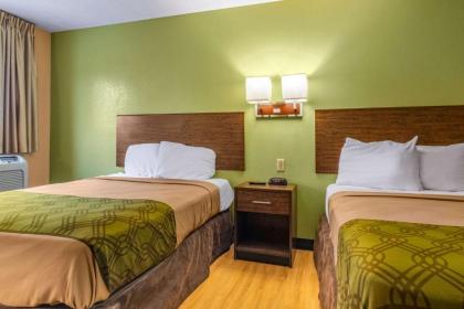 Econo Lodge Kent - image 2