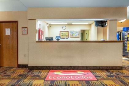 Econo Lodge Kent - image 9