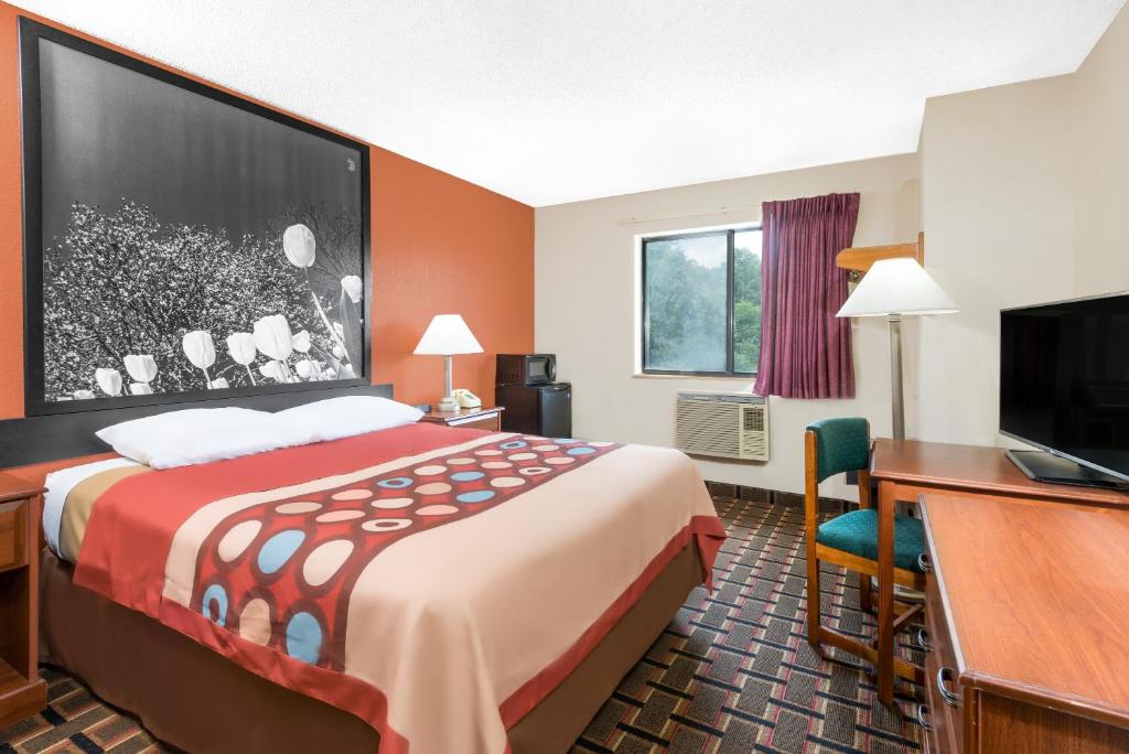 Super 8 by Wyndham Kent/Akron Area - image 3