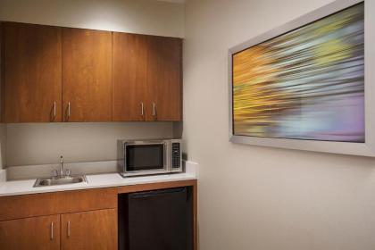 Holiday Inn Grand Rapids-Airport an IHG Hotel - image 21