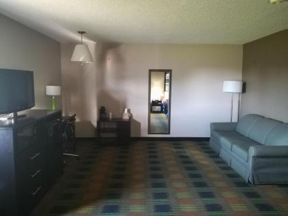 Super 8 by Wyndham Keokuk - image 14