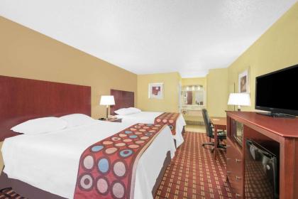 Super 8 by Wyndham Kerrville TX - image 11