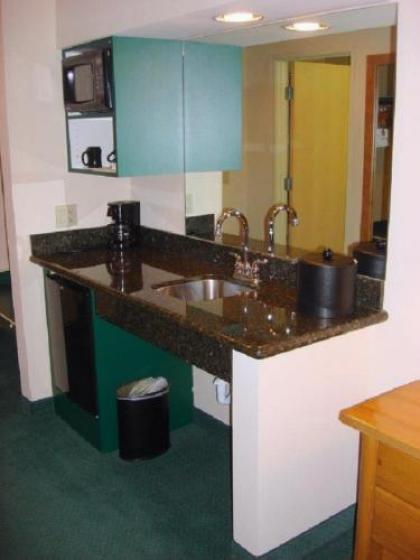 Best Western Plus Kentwood Lodge - image 5