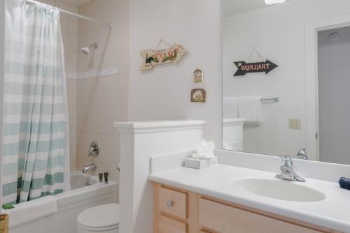 Horizon Four Condo with access to community pool and hot tub walk to lifts - image 2