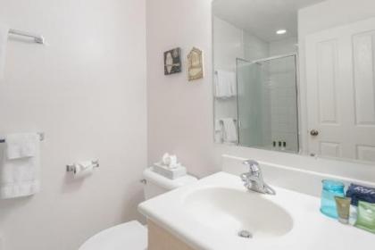 Horizon Four Condo with access to community pool and hot tub walk to lifts - image 3