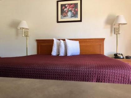 Kewanee Motor Lodge - image 4