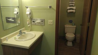 Harbor Lights Lodge - image 10