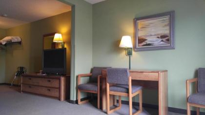 Harbor Lights Lodge - image 4