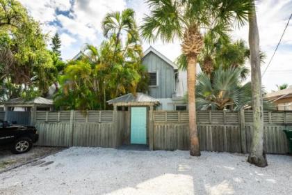 Barefoot Bungalow Florida