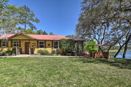 Lake Hutchinson Home - BBQ and Firepit! - image 14