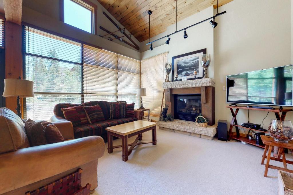 Ski Tip Townhome 8716 - main image