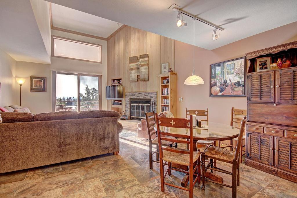 Sr413 Ski Run Condo - image 3