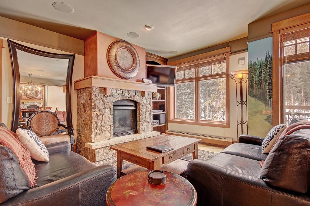 3044 Lone Eagle Condo - main image