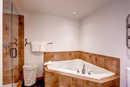 The Timbers on River Run 3 Bed Ski-in Ski-out Condo-Hot Tub Sauna Heated Pool! - image 5