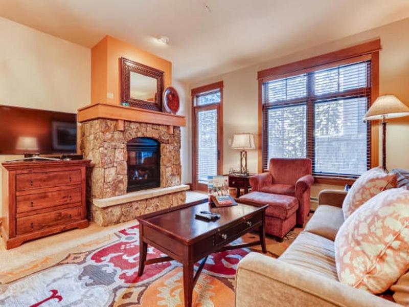 River Run Village 1 Bed Condo at Lone Eagle Lodge Ski-in Ski-out - main image