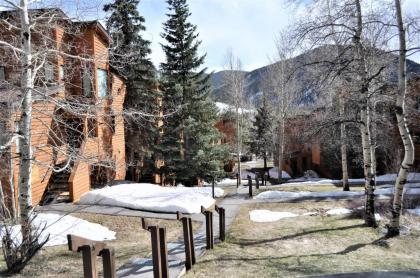 Tennis Townhomes Keystone
