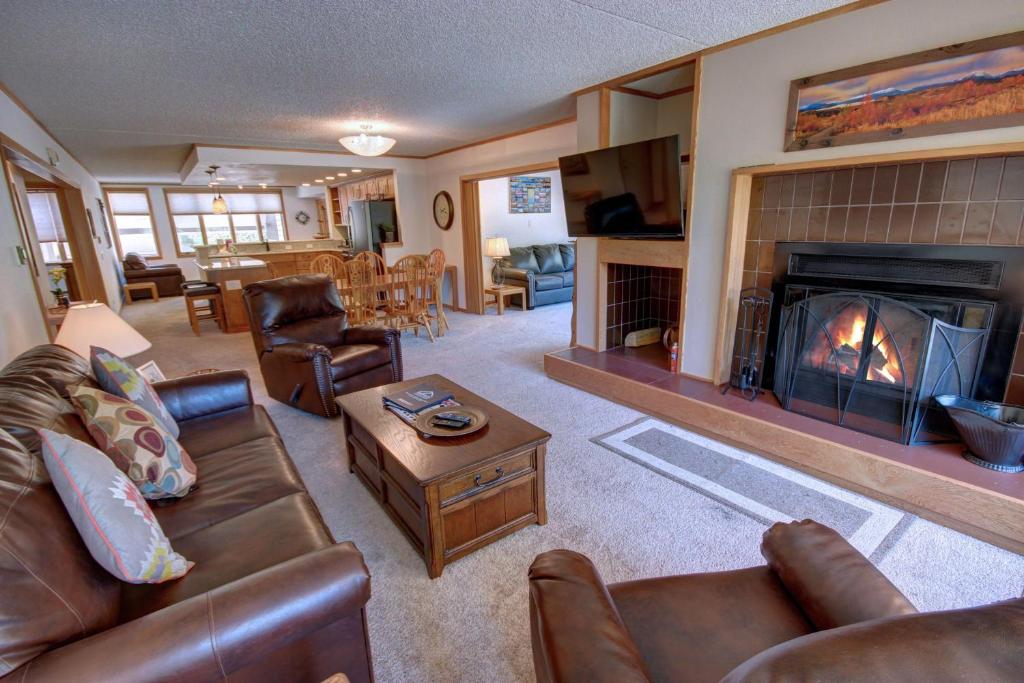 Pines 2086 - image 4