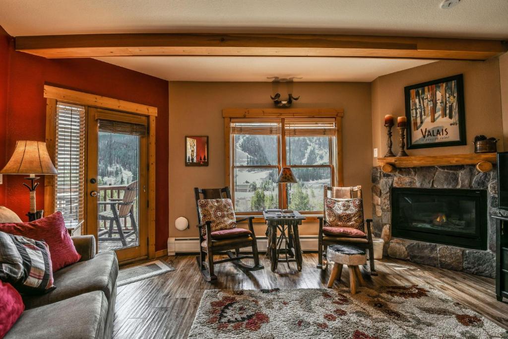 Tenderfoot Lodge 2673 - main image